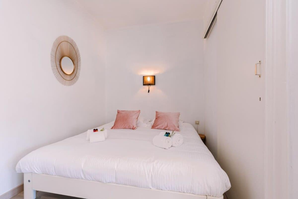 Huswell - Beautiful And Spacious Studio With Side Seaview Кноке-Хайст Екстериор снимка