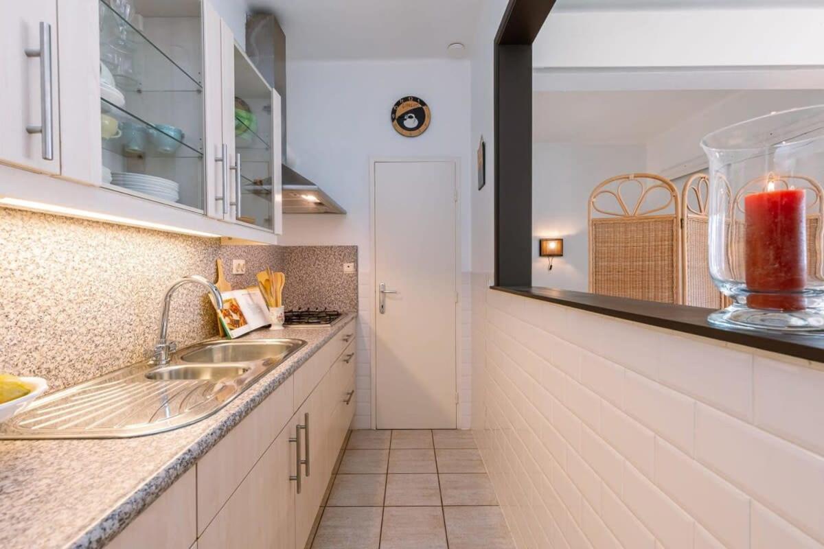 Huswell - Beautiful And Spacious Studio With Side Seaview Кноке-Хайст Екстериор снимка