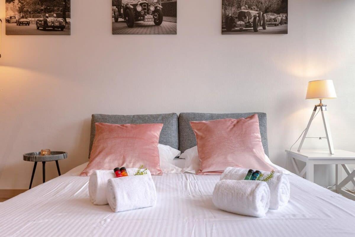 Huswell - Beautiful And Spacious Studio With Side Seaview Кноке-Хайст Екстериор снимка