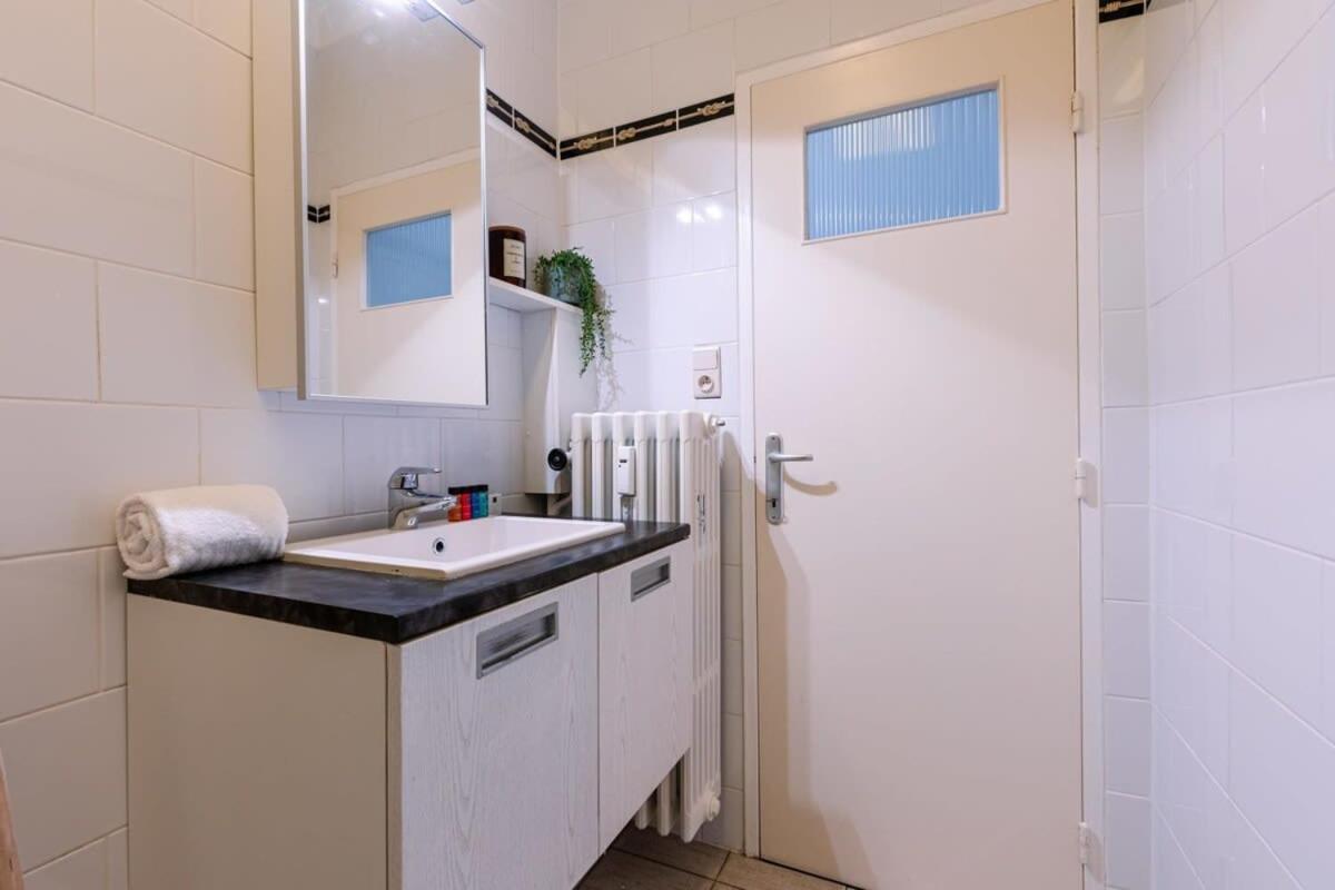 Huswell - Beautiful And Spacious Studio With Side Seaview Кноке-Хайст Екстериор снимка