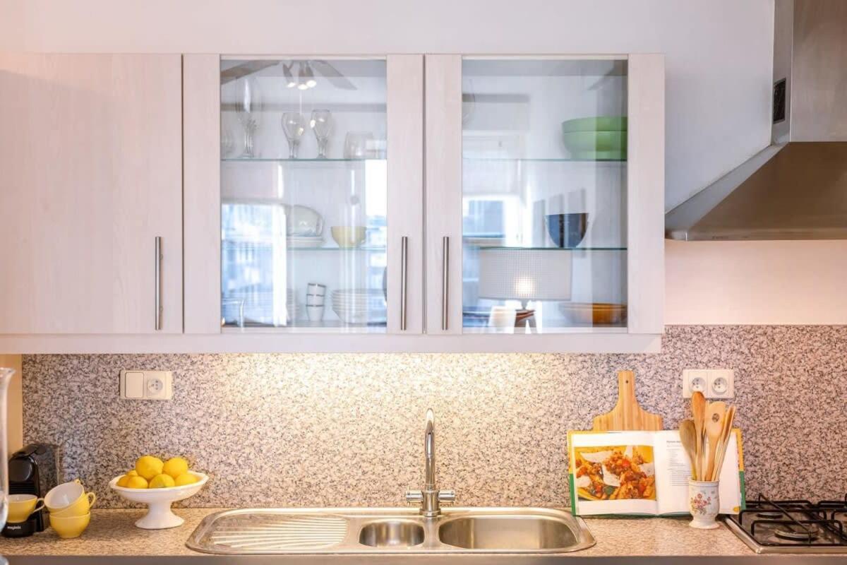 Huswell - Beautiful And Spacious Studio With Side Seaview Кноке-Хайст Екстериор снимка