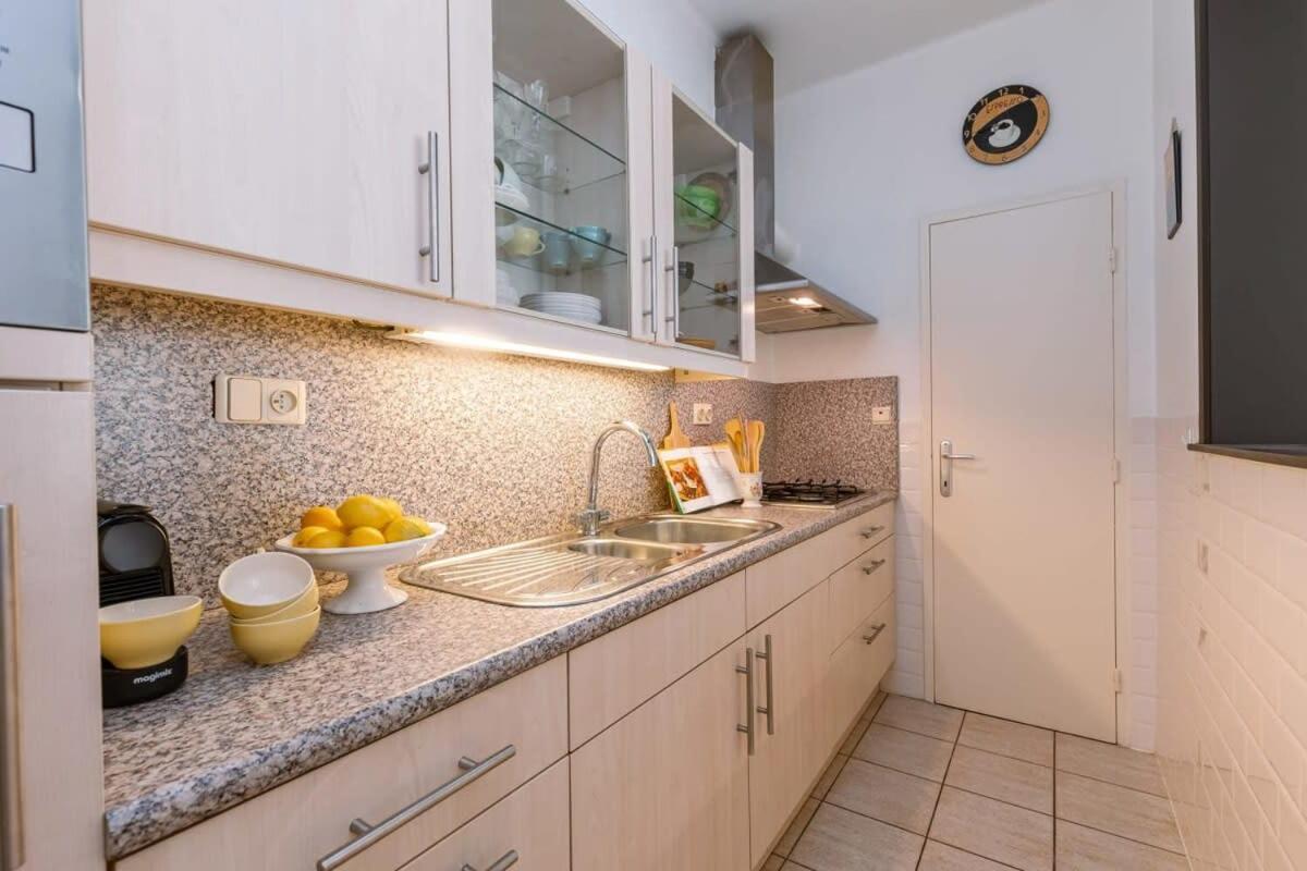 Huswell - Beautiful And Spacious Studio With Side Seaview Кноке-Хайст Екстериор снимка